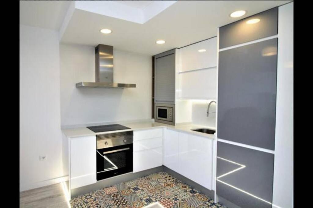 Doro Seaview Apartment بينايدورم المظهر الخارجي الصورة