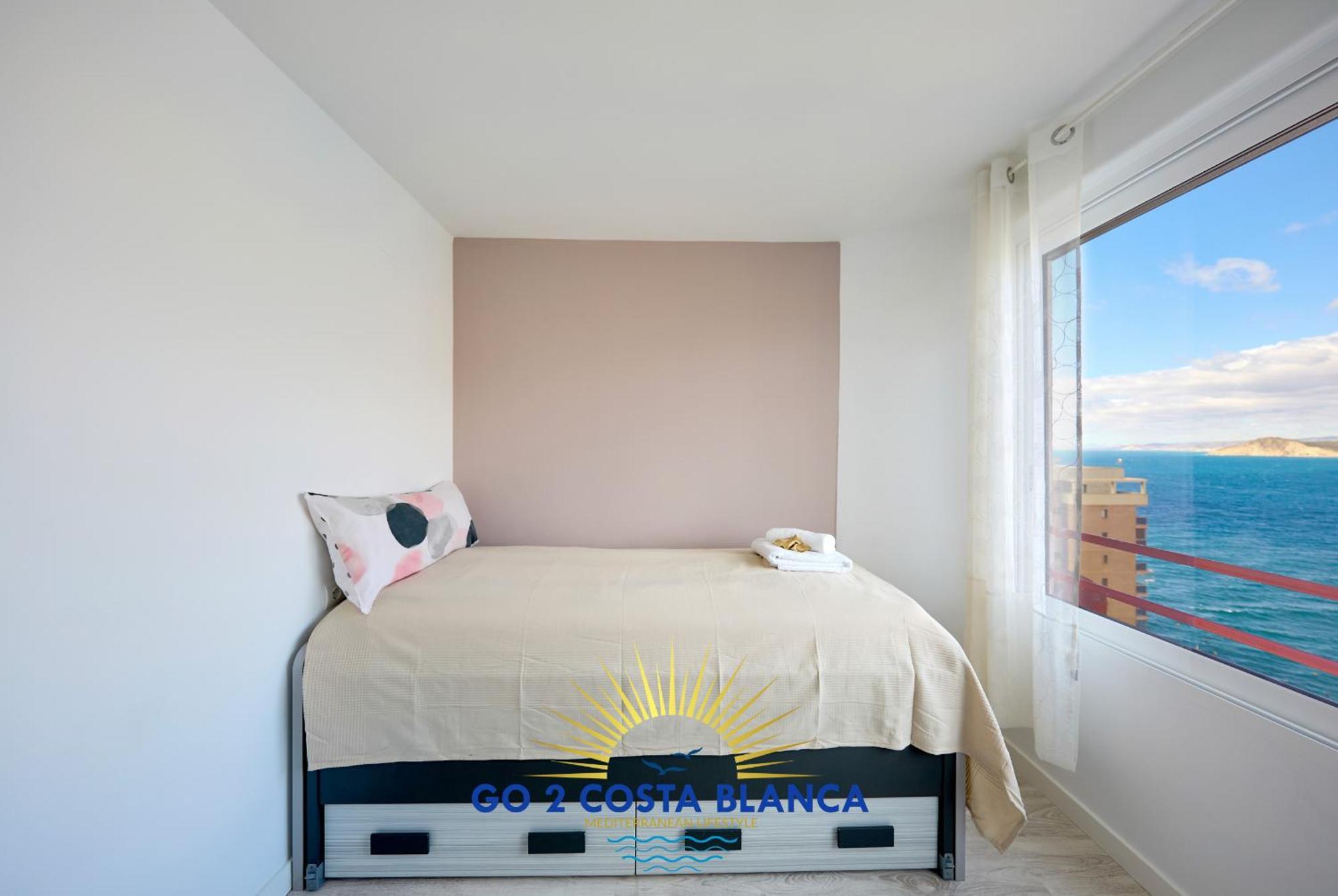 Doro Seaview Apartment بينايدورم المظهر الخارجي الصورة
